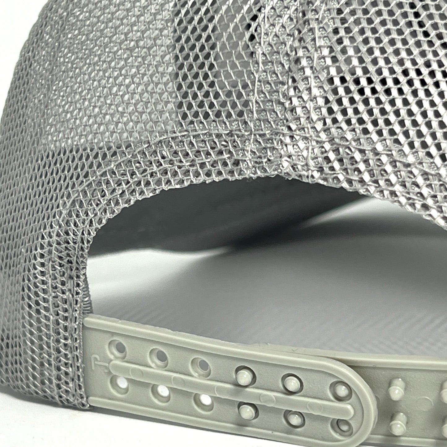 Gorra Unisex BMU2272-GRIS CLARO 60% OFF