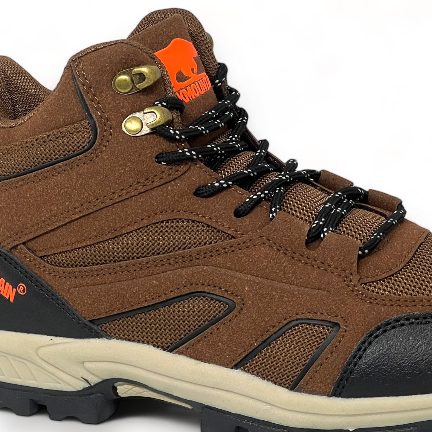 Botas Outdoor Hombre BMH232227 50% OFF 2X200 MIL