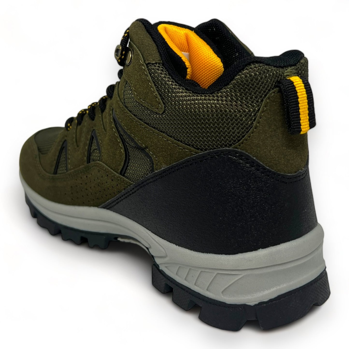 Botas Outdoor Hombre BMH232227 40% OFF 2X200 MIL